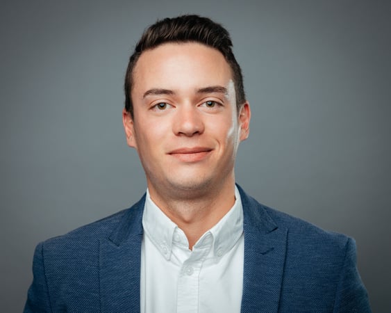 202307 - Jordan Headshot (colour)